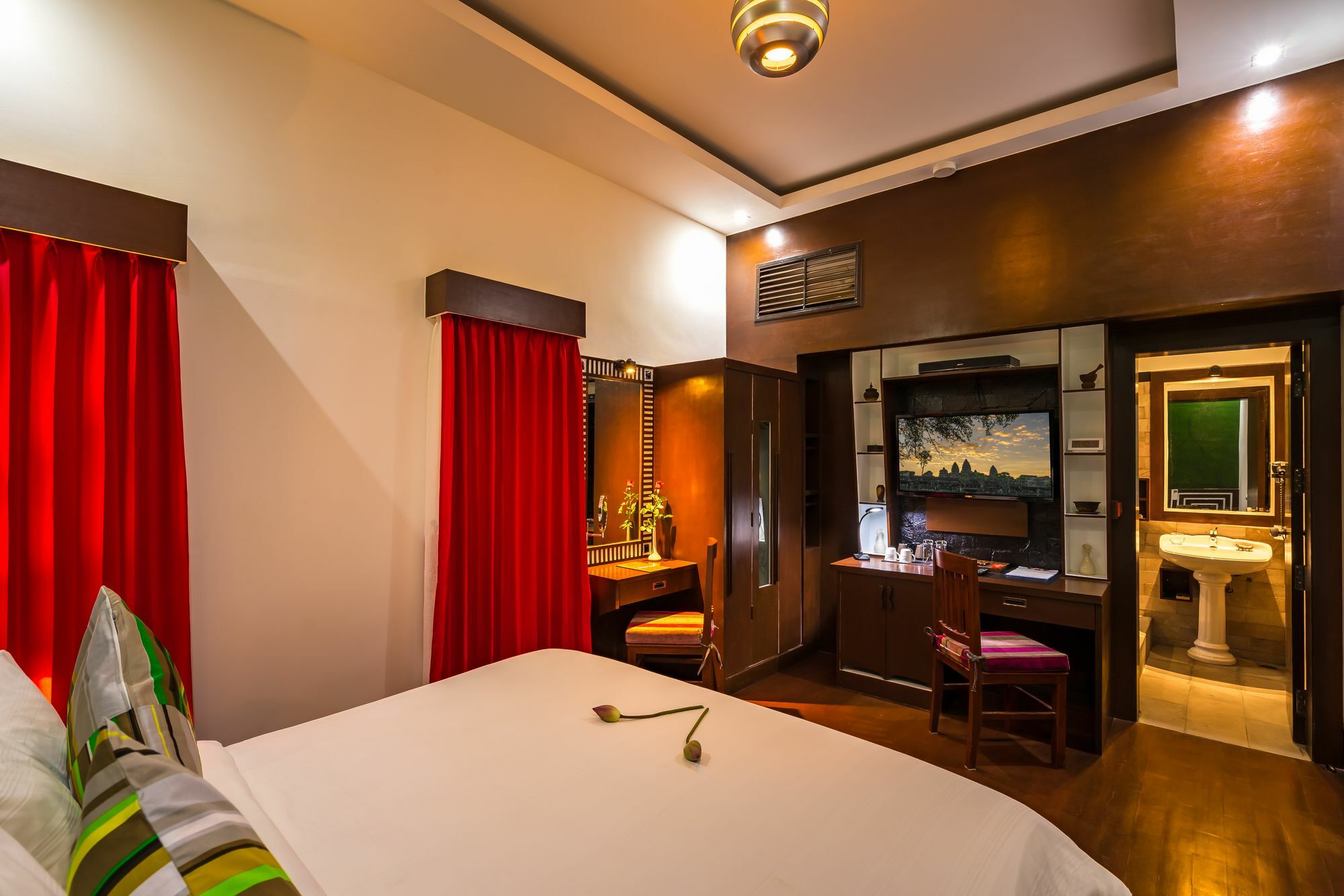 Silk D'Angkor Villa Siem Reap Bagian luar foto